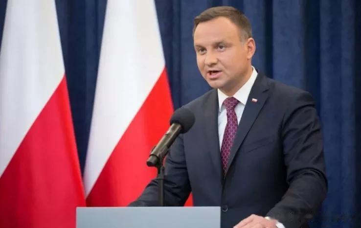 波白边境爆发冲突，西方咬定是白俄罗斯干的，北约要的出兵理由来了

来源:海峡快讯