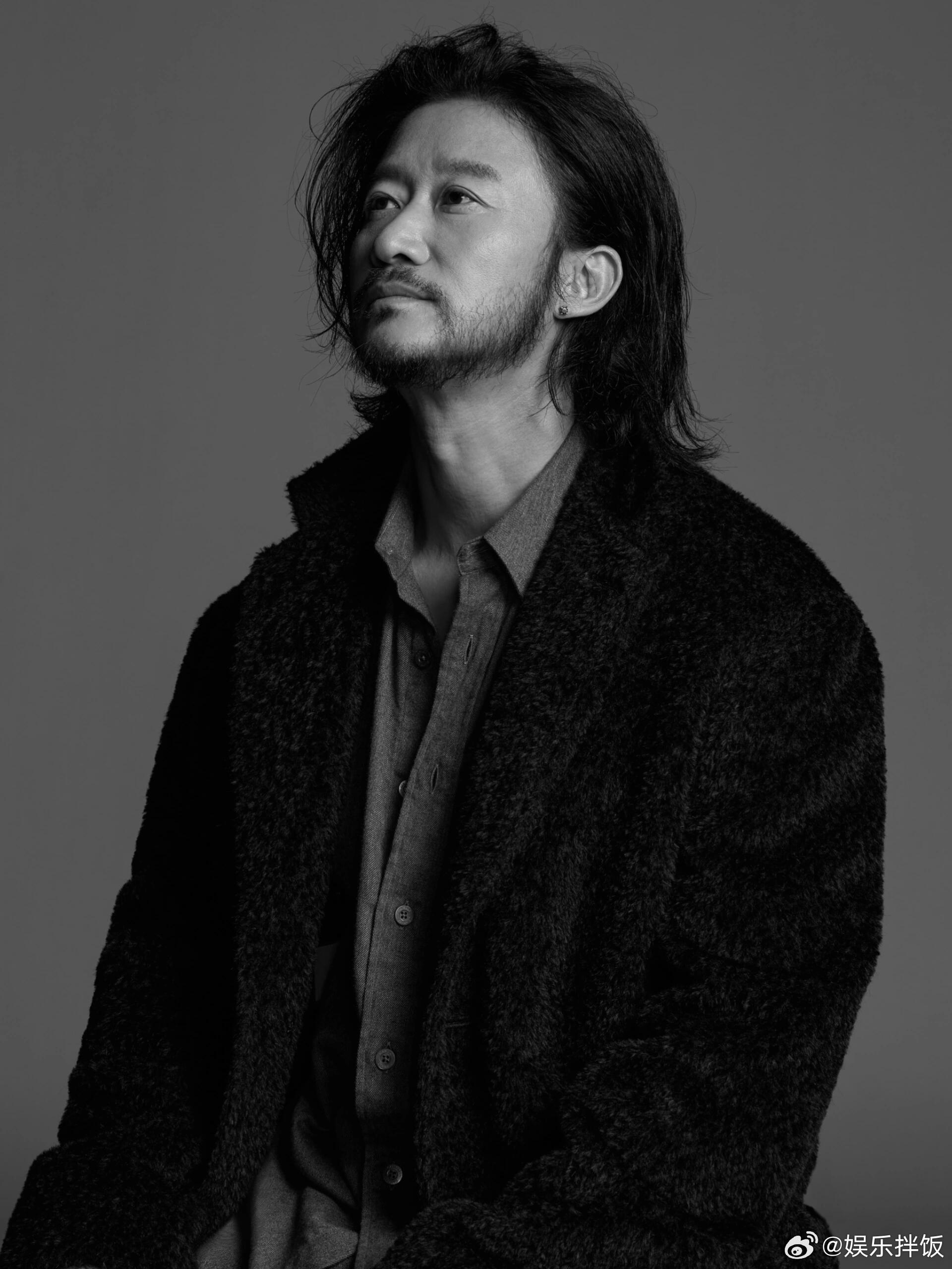 吴京换风格惊呆了🤯这竟然是吴京，长发好几张图片特别有张力！简直是现代刀马，好儒