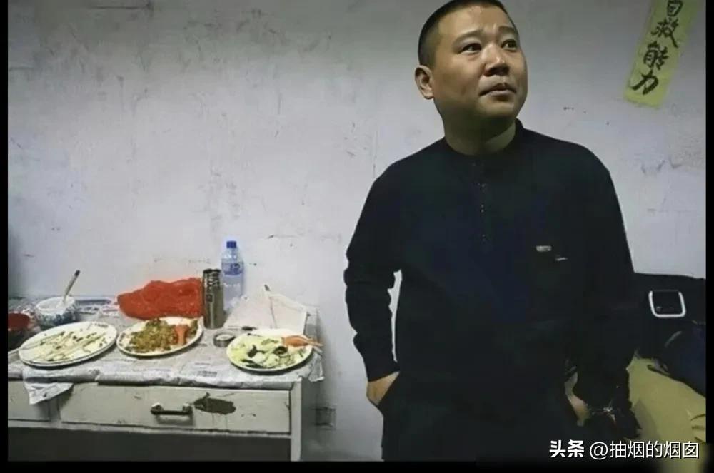 老郭和德云社一路走来，风风雨雨，坎坷荆棘，就是这些在底层摸爬滚打的经历，才造就了