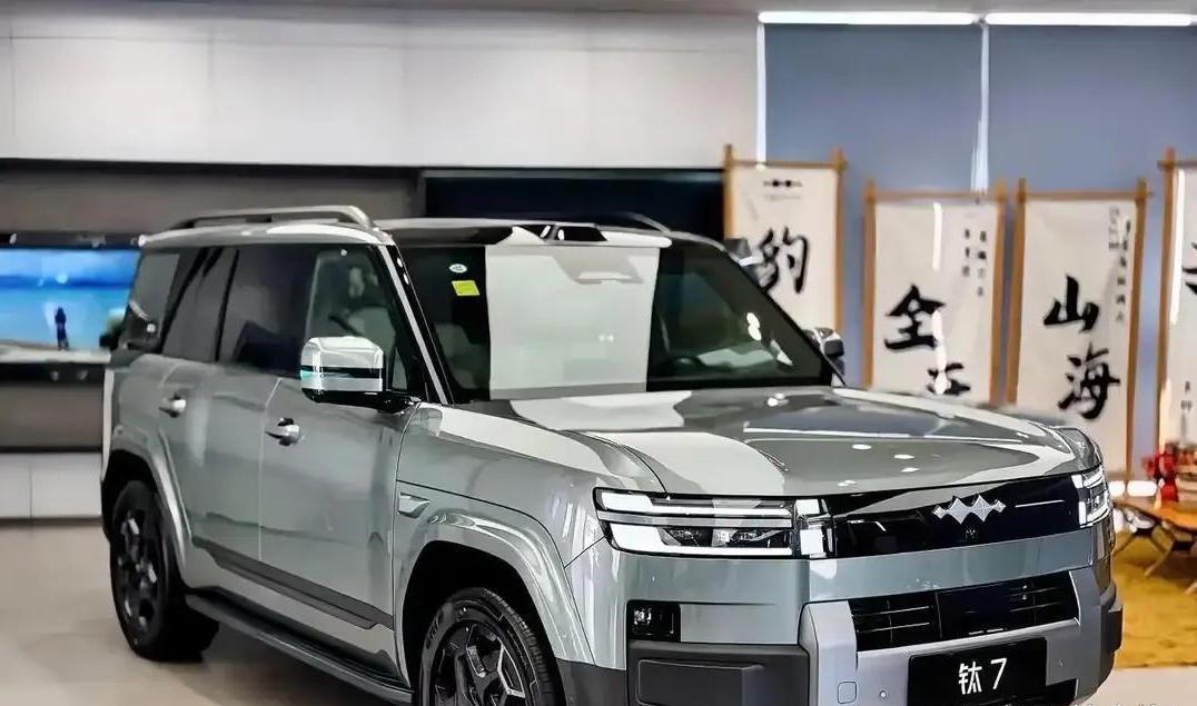 王传福估计做梦都没有想到，方程豹钛7上市以来，市场会掀起如此波澜。钛7这款新车，