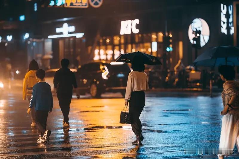 每天起早贪黑忙忙碌碌为的什么呀? 每天起早贪黑忙忙碌碌，到底为了啥？有人说，是为