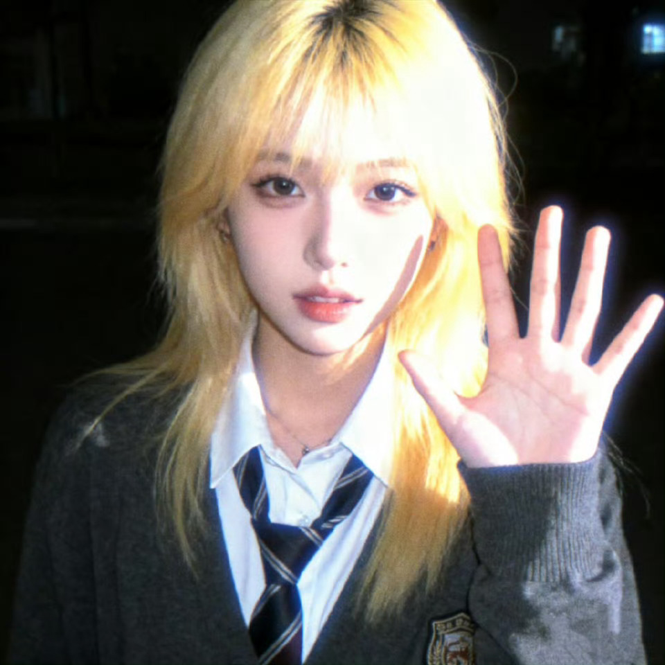 𝑾𝒆𝑪𝒉𝒂𝒕头像｜ins风｜氛围感那些让你一眼惊艳的女生头像～ 