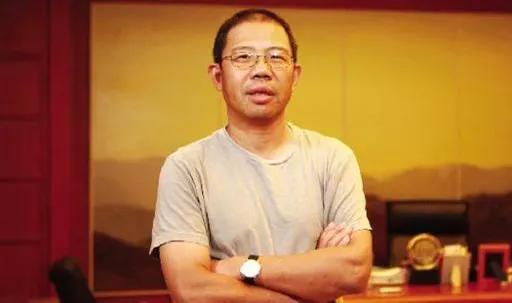 为钟睒睒说几句，就算他有千般不好，他身上的勇于打破了世俗规则，证明了一个从来不被