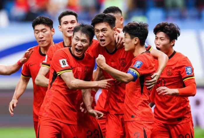 3-0！全民狂欢! 第4次进世界杯 等了整整8年 
北京时间10月9日凌晨，世界