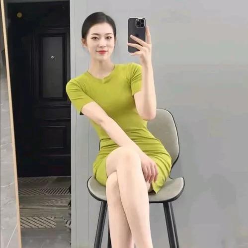 清新甜美的绿色连衣裙，优雅气质满分！淡雅绿连衣裙 绿色气质连衣裙 绿色系长裙 气