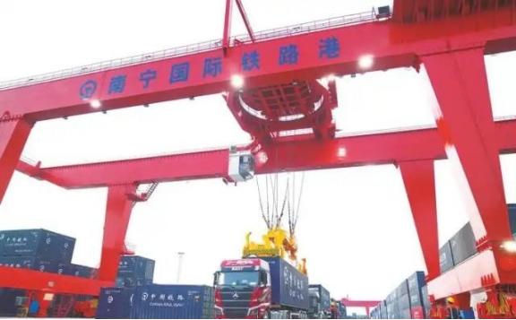 一旦爆发大战，越南还能战胜超级大国吗？张召忠四字点醒国人。如果说中国跟越南再真刀