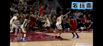 哈登跳投造犯规，旁侧防守的老队友布朗呲牙咧嘴真后悔“别扑我了解他！”[大笑][灵