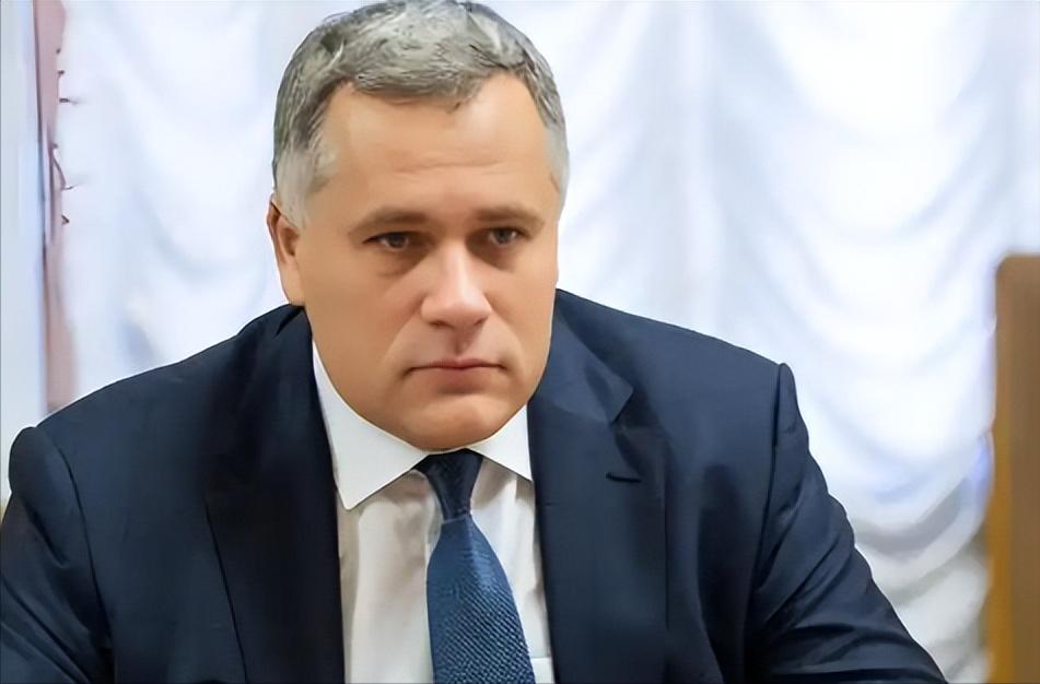 乌克兰副外长访华，中方挑明态度：中国不是收容所，更不是冤大头！
 
乌克兰现在的