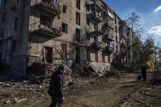 泽连斯基寻求特朗普帮助之际，俄大炮又来了