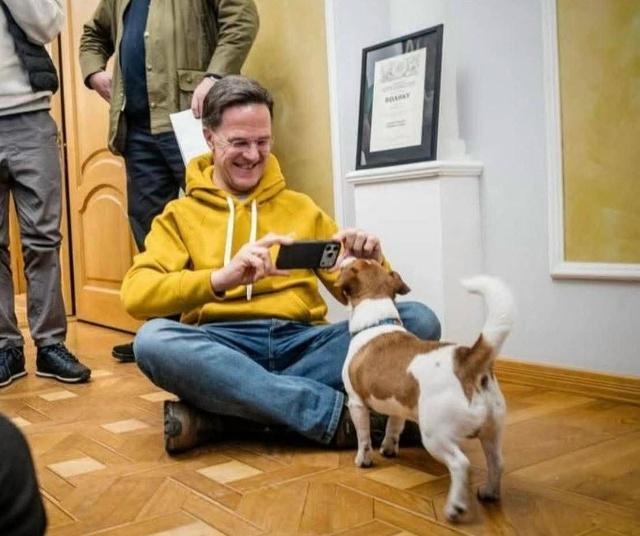 又是惊人言论，北约秘书长马克·吕特解释了为什么他确信乌克兰将会获胜。

吕特在慕