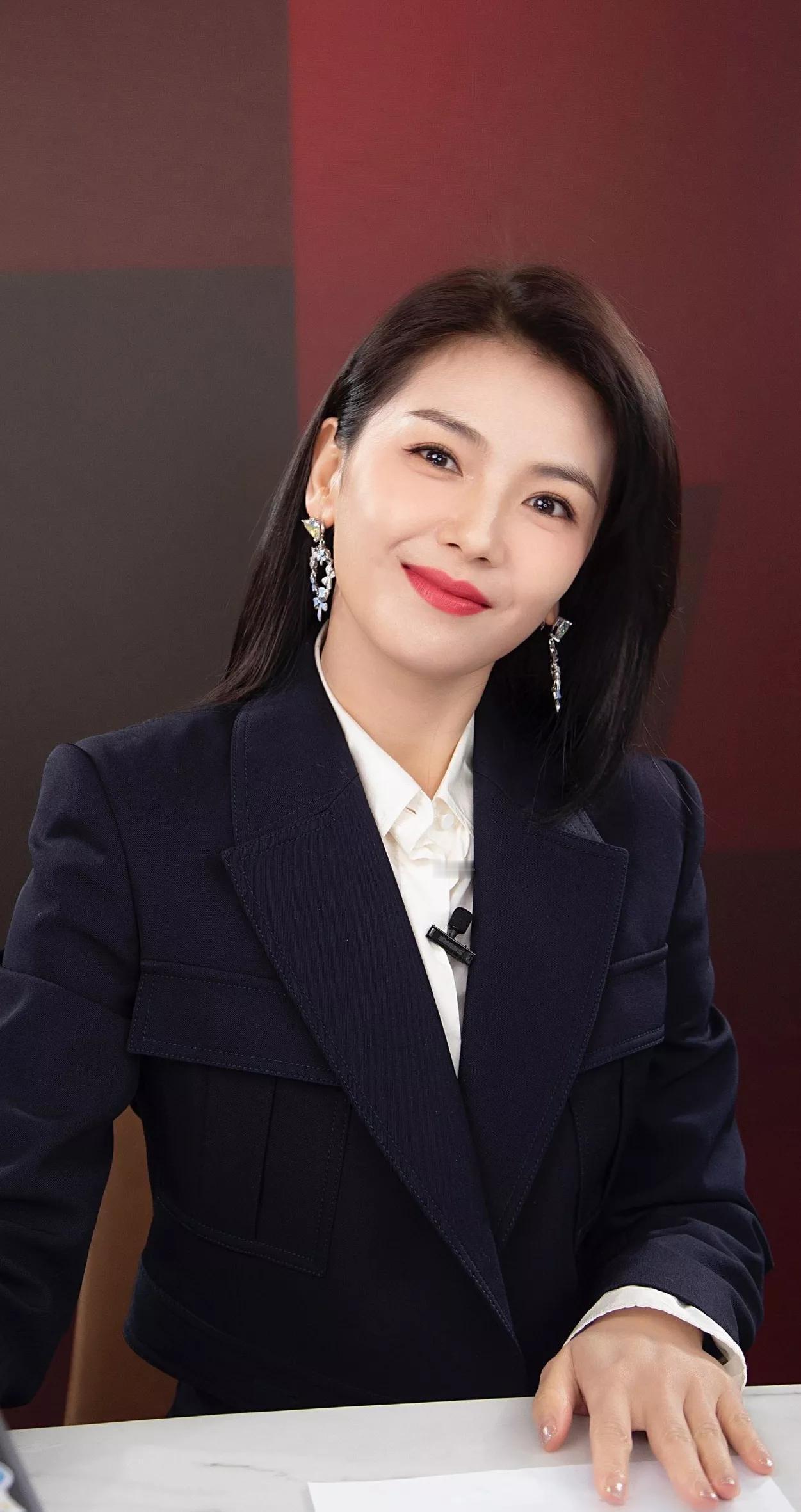 闽超把国姓爷郑成功的扮演者赵文卓给请来了，那么莆田市该请谁来镇住场面就不用多说了