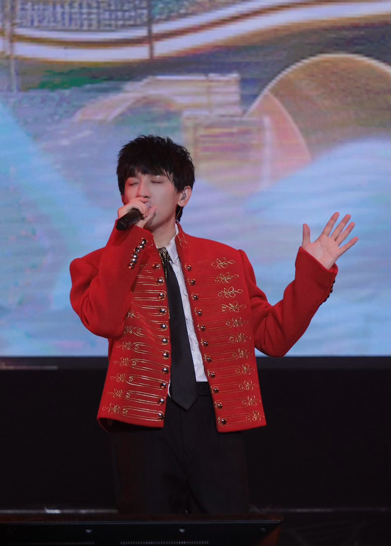 黄龄后弦加盟无锡音乐节 黄龄和后弦同台，这是什么神仙阵容？7月11日-12日无锡