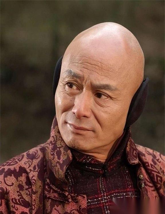 一段非常通透的话：“人生不能太圆满，夫妻恩爱的，可能是半路夫妻。夫妻不和的，孩子