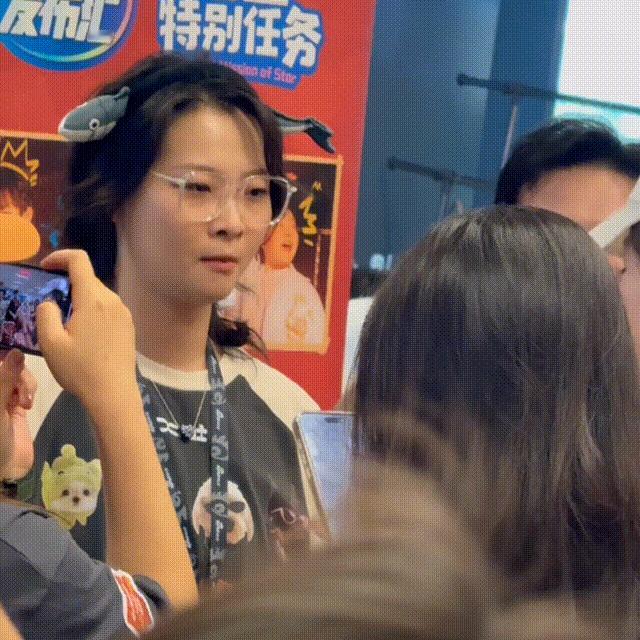 嘻哈 姐你惹不起嘻哈那股独特能量，着实超乎常人。在《喜剧之王单口季》舞台上，全程