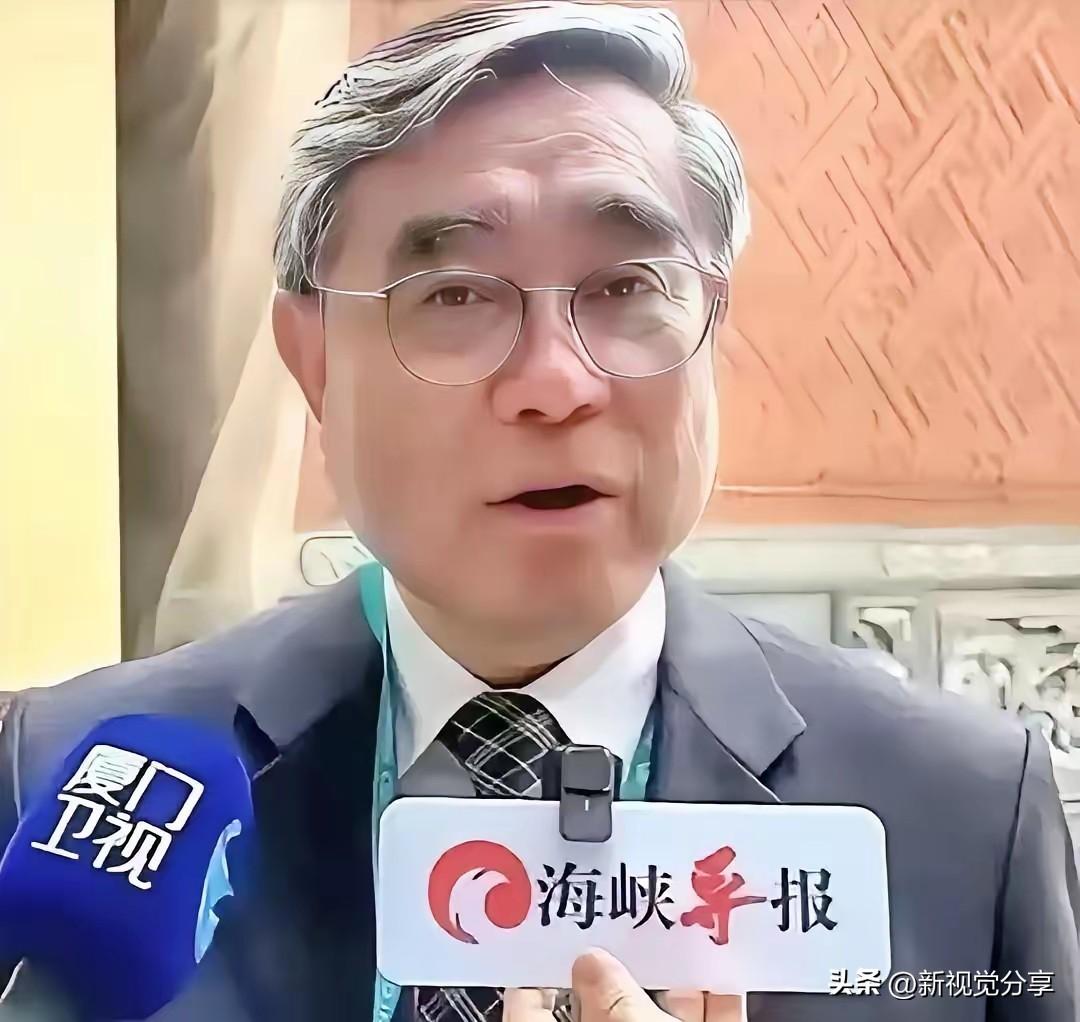 台湾省新党吴成典对大陆记者说：大陆与台湾合在一起，大陆拥有台湾，如虎添翼。台湾有