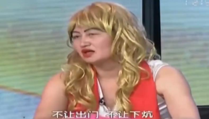 大姐包养27岁小伙，每天四点后不让出门，甚至床都不让下！一位打扮亮眼的中年大姐，