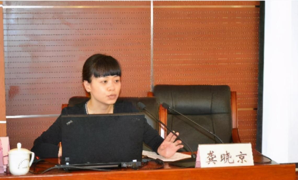 当年，京东创始人刘强东还是个骑着三轮车，在中关村发传单的毛头小子时，龚小京毅然决