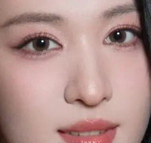 突然觉得孟子义的五官居然和王楚然的五官挺像的 