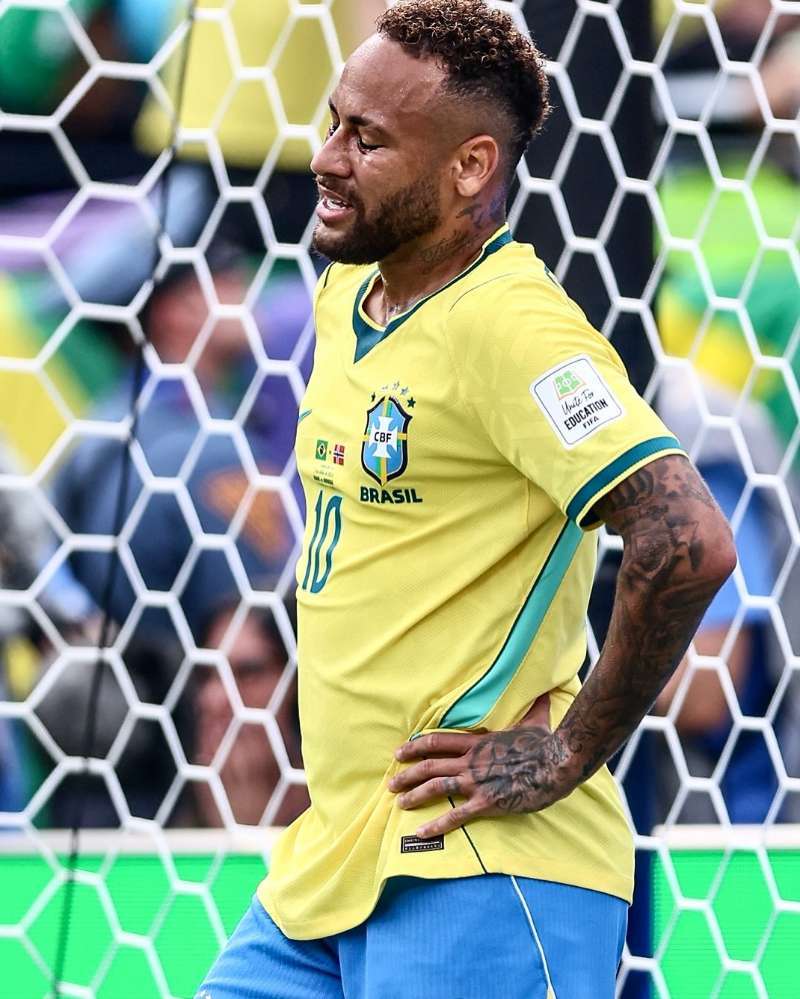 neymar 结束了！最后内马尔泪洒赛场巴西vs挪威内马尔