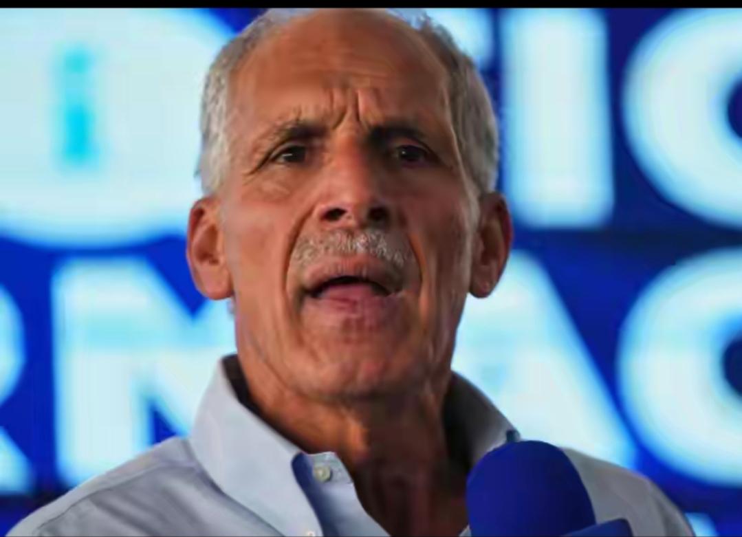 洪都拉斯因为换了总统要变天，有可能再次投入台湾的怀抱。
       “亲美”立