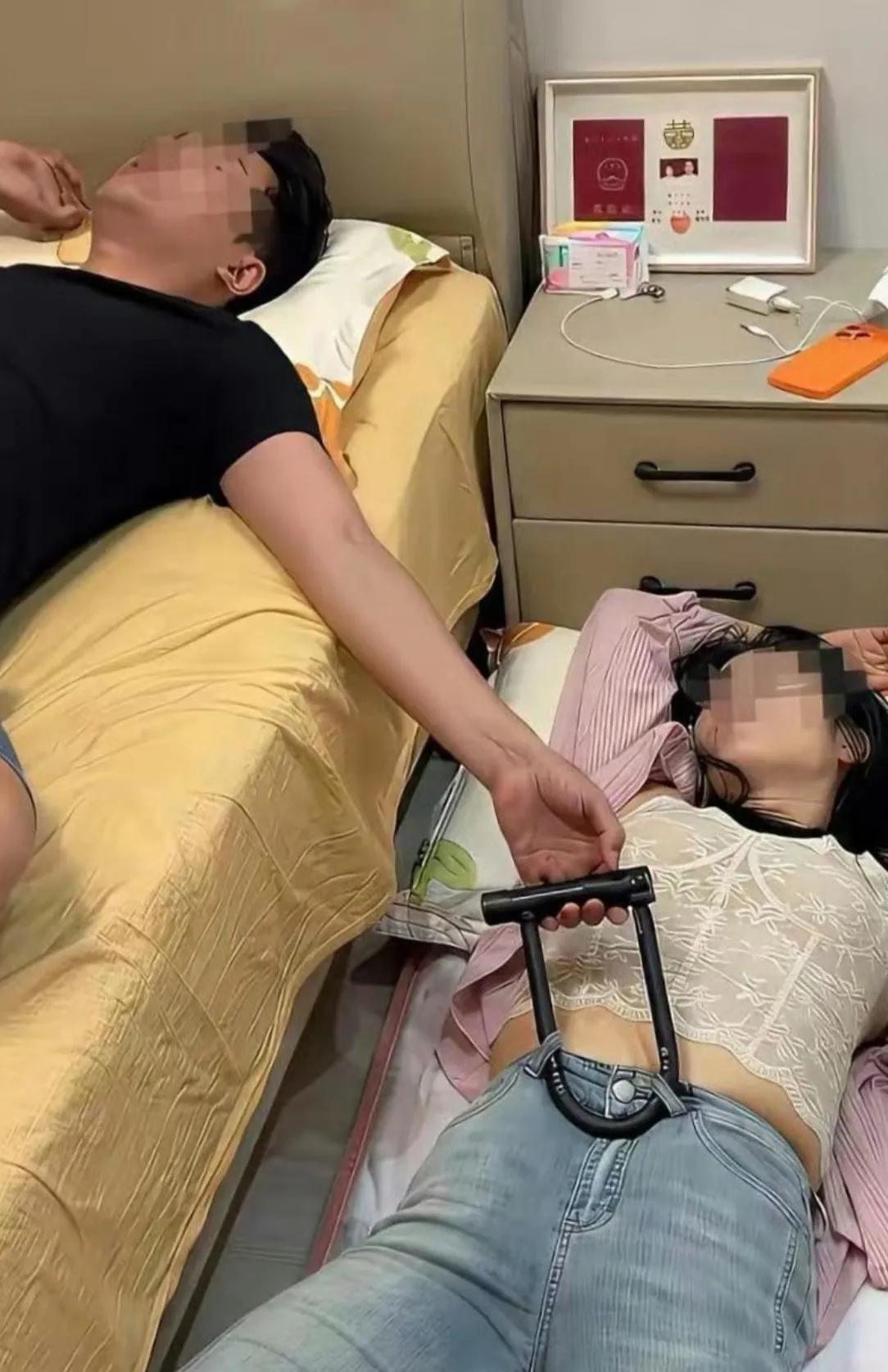 放手吧，兄弟！想跑的女人永远留不住！
一男子怕老婆逃跑，为了留住老婆也是煞费心机