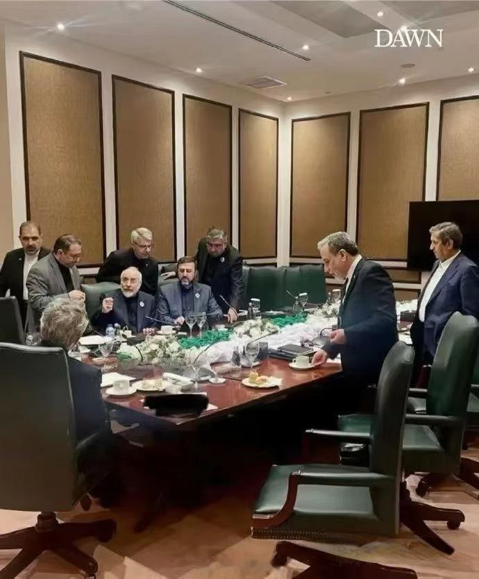 🇵🇰🇶🇦🇮🇷🇺🇸巴基斯坦内政部长与伊朗外长会面后，🔥宣布：美伊