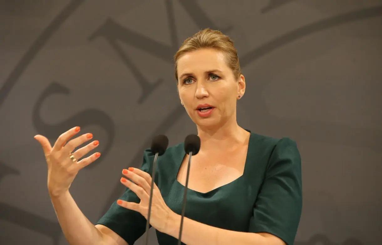 “如果美国敢动武，北约就地解散！”丹麦首相梅特的一句话，直接引爆了西方世界的核弹