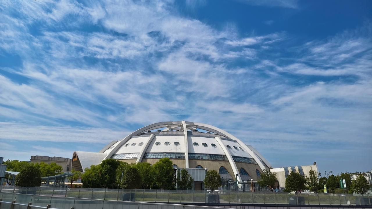 《你在这里K过歌吗、你在这儿泡过脚吗-—南京太阳宫“曼谷情”关店物品拍卖火爆》