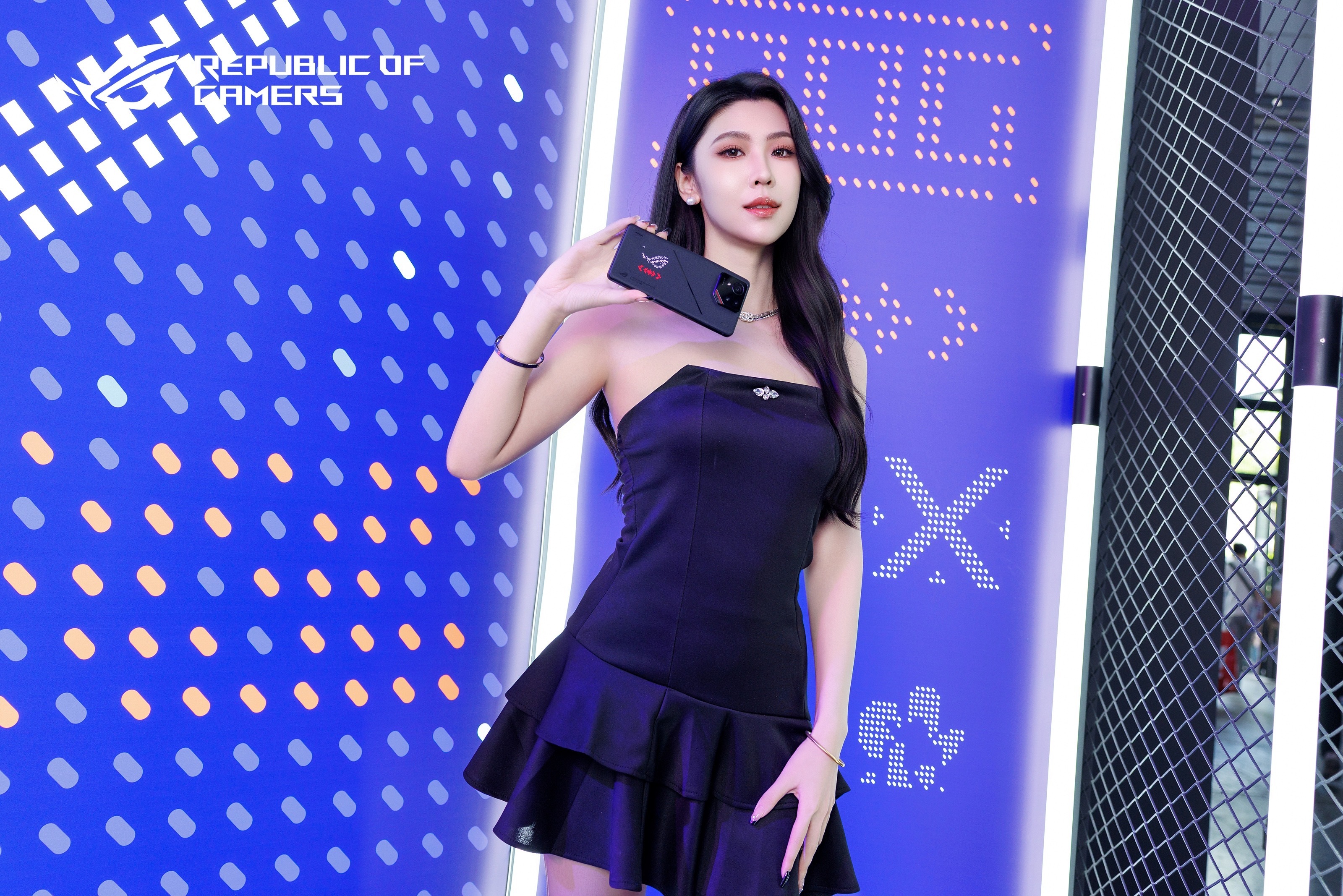 看看这人气也太旺了吧理想[开摆]数码博主逛展日记 2025ChinaJoy RO