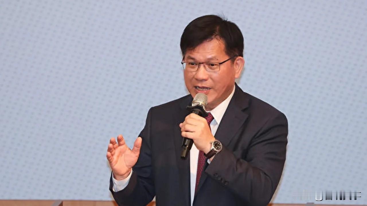 不意外！民进党当局再次“跪舔”美国！
针对美国政府空袭委内瑞拉并抓捕马杜罗一事！