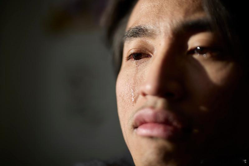 每次高开都是收绿！今天冲那么高我以为会是个例外！没想到还是黑周四 