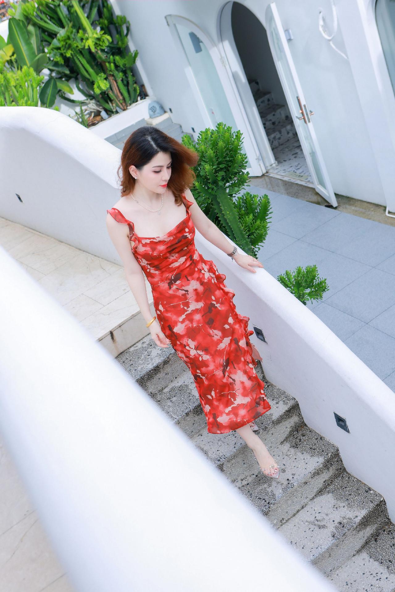 每个年龄都有每个年龄不同的烦恼。只有经历过，面对过，才能留下回味，拥有积淀。