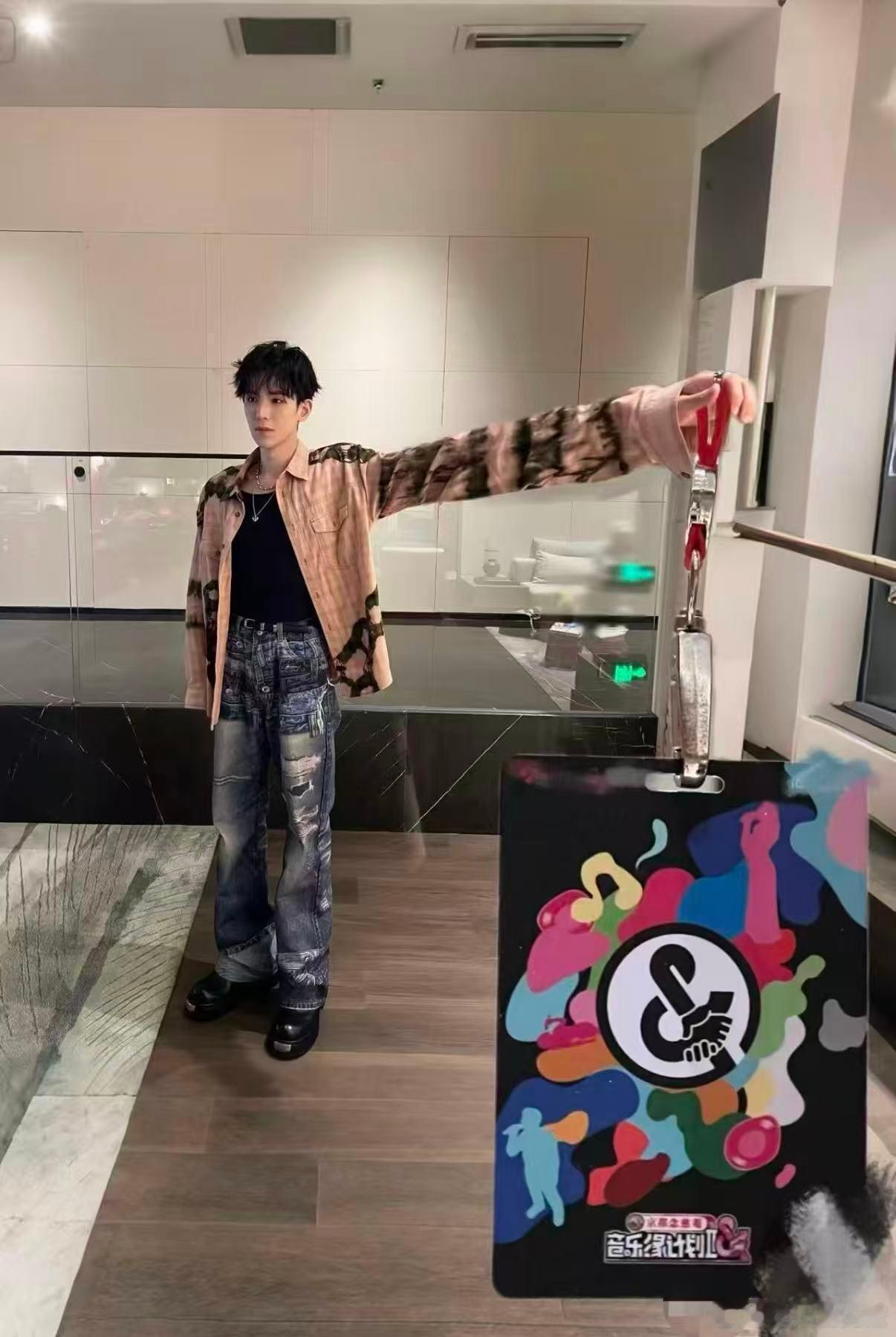 让刘宇宁黄子弘凡成团的人找到了 Seven kids幕后创作者现身啦！原来他写了