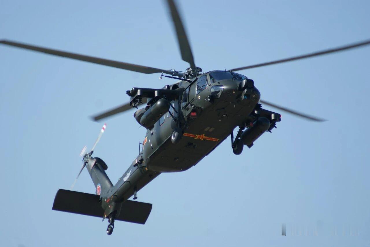 12月5日，据央视军事网站报道，中国🇨🇳新款直一20T直升飞机，是一款国产最