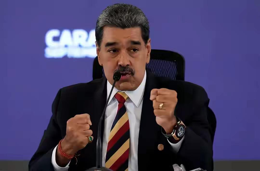 美15艘舰压境！伊朗不硬刚，反倒赢了主动权
 
美军15艘舰艇集结阿曼湾，对伊朗