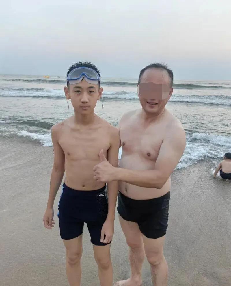 14岁王植兴
在怡海中学上学
估计在班上的成绩也挺不错的，这些急救知识能灵活的运