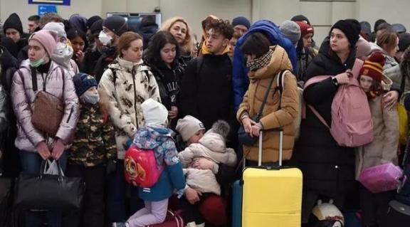 再打下去可能灭国，三年前乌克兰还有4300多万人，如今还有多少？
 
 
 
1