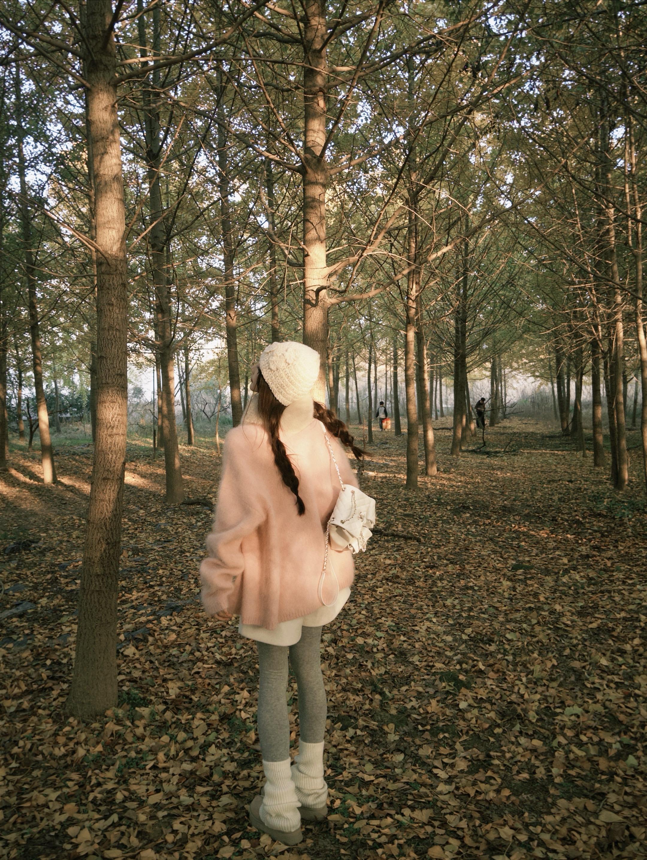 我终于懂了别人口中的思念。 🍂