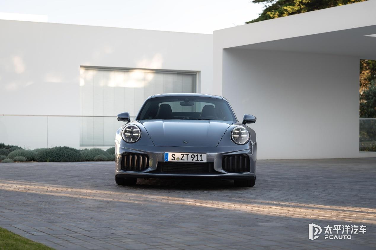 新款911 Turbo S纽北封神，保时捷史上最强量产911，硬顶版272.8万