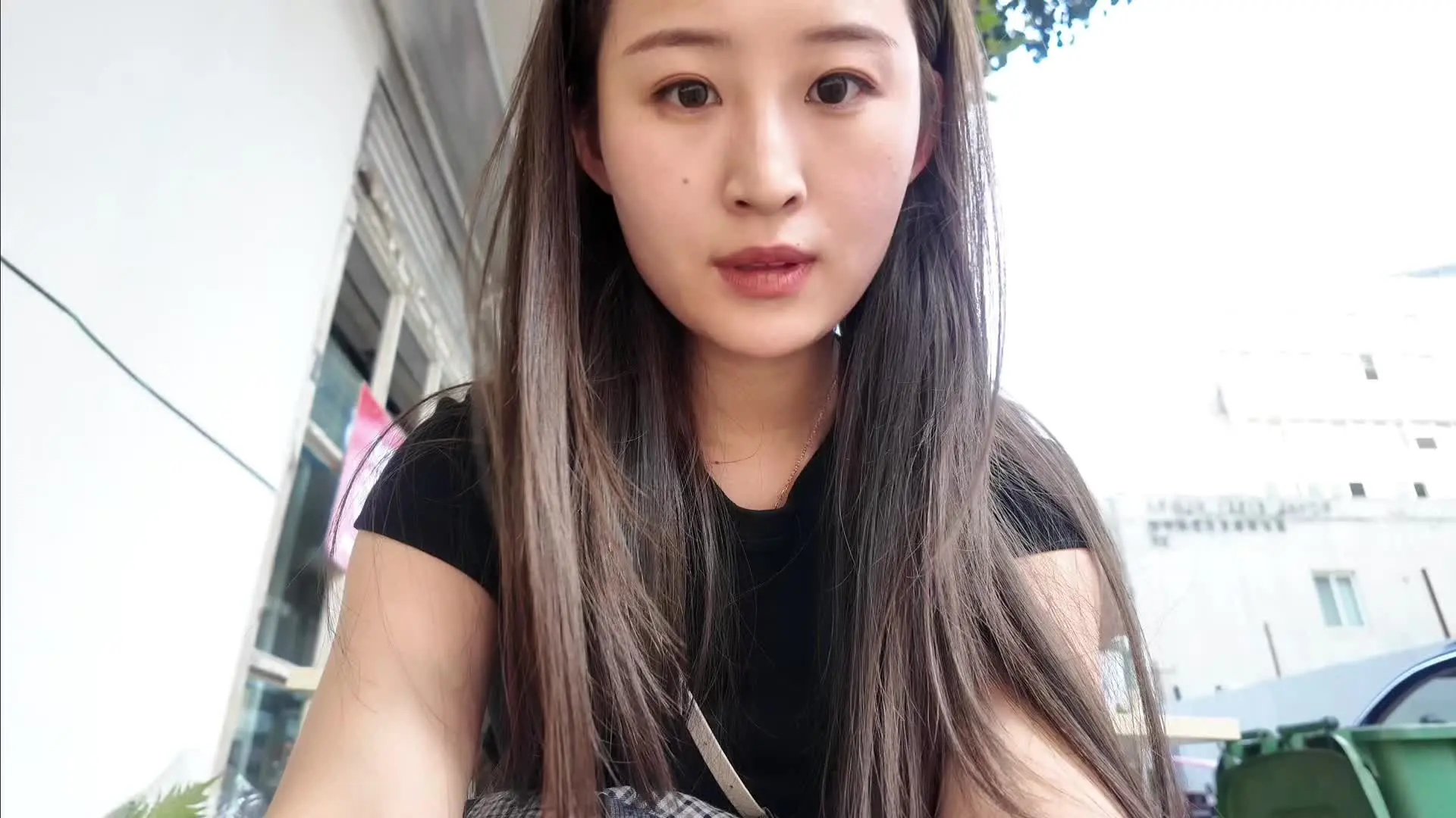 连朋友都算不上的关系 为什么你又发脾气