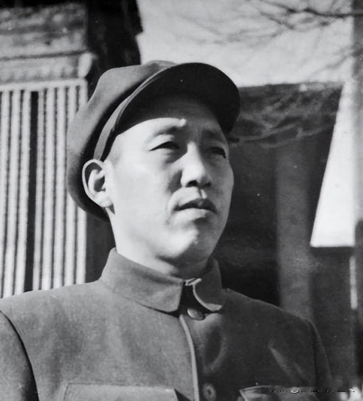 我国首任空军参谋长，因泄露国家机密被撤职，死后遗体被冰冻12年。一具冰冻十二年的