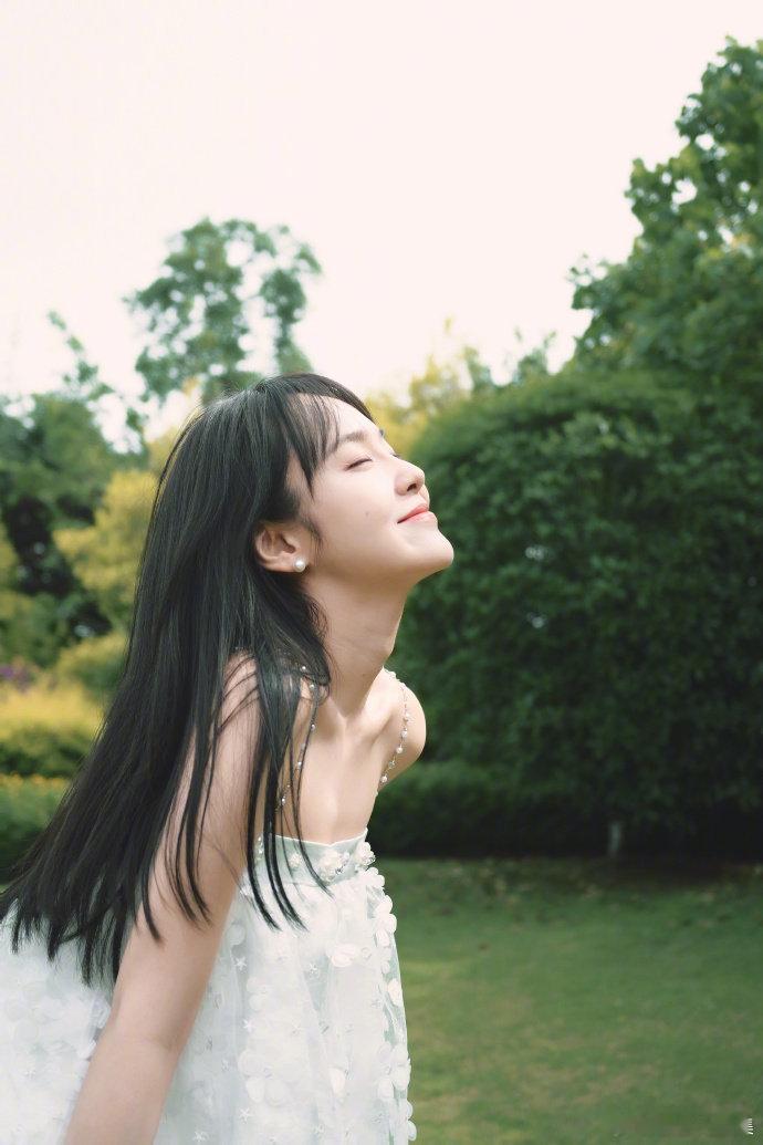 张佳宁以实际行动推广职场心理健康！在年末工作压力高峰期，她发起情绪关爱公益活动，