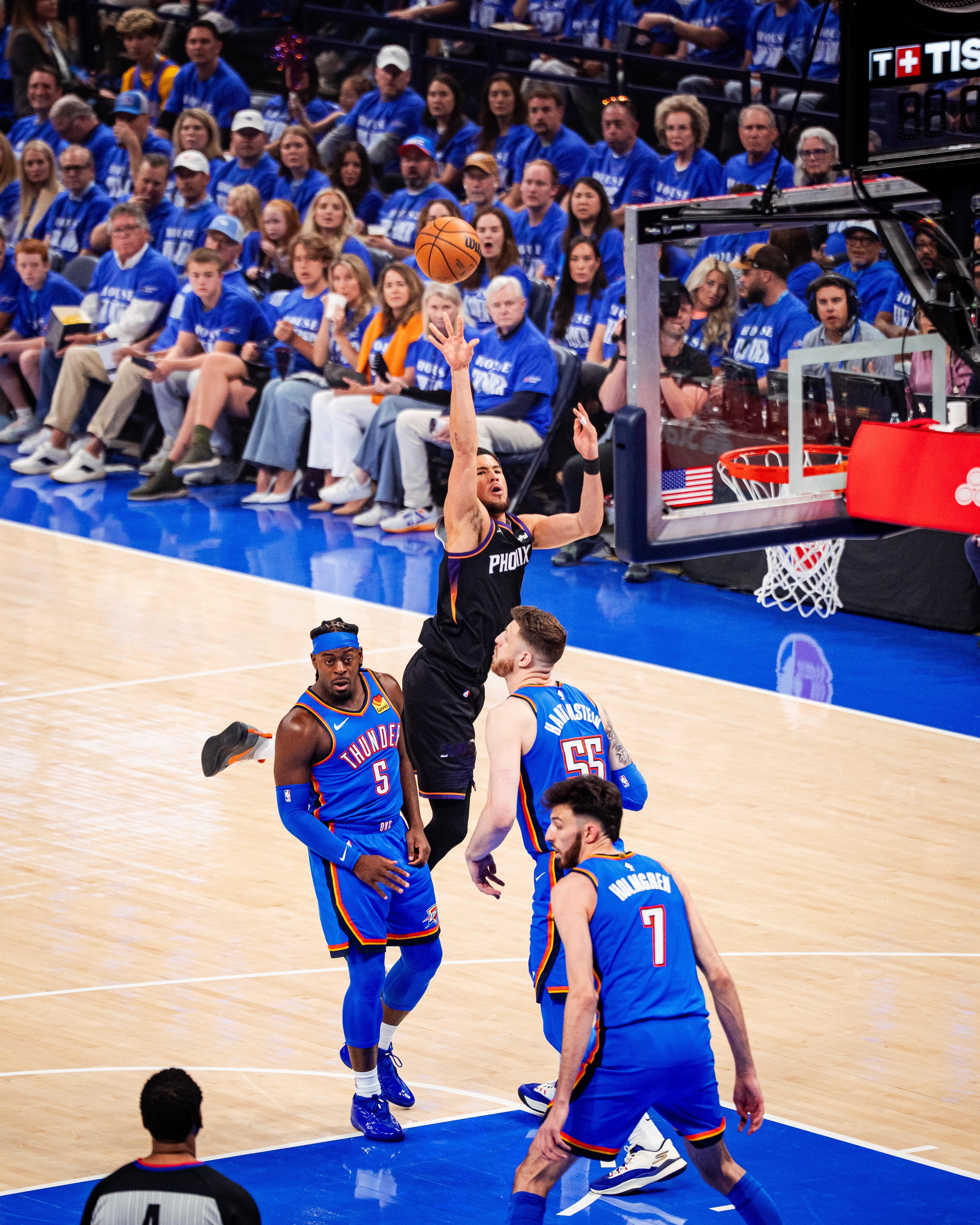 针对G1进攻端的挣扎，主帅奥特给出了清晰的解决方案：📊 释放布克的火力：“上一