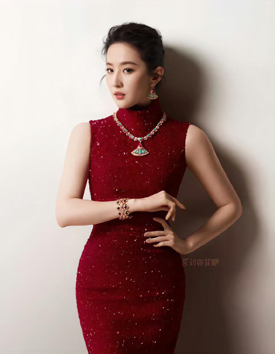 刘亦菲Vogue金九内页大片！