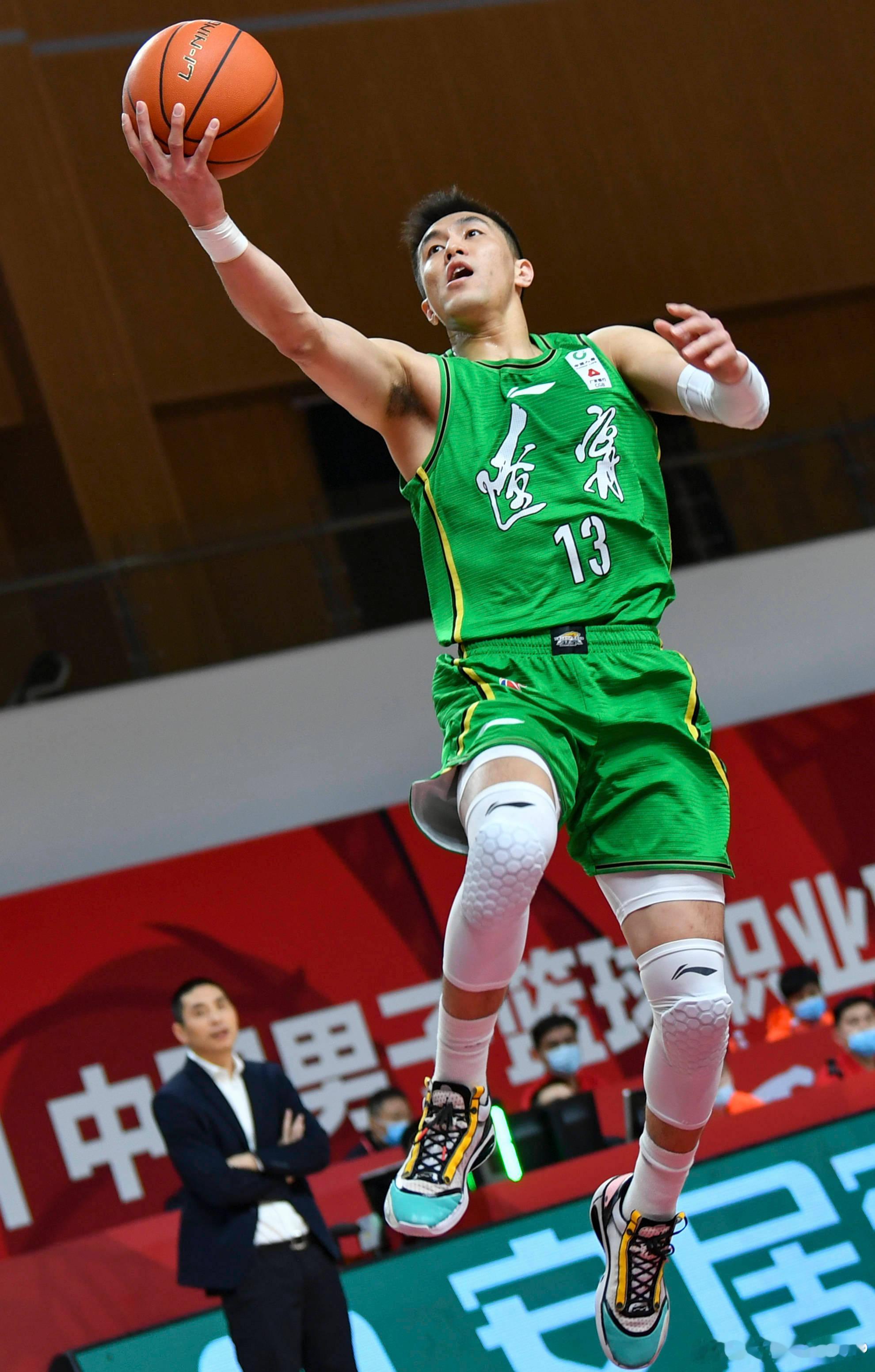 辽宁男篮官宣郭艾伦12月29日对阵福建男篮时复出。12月29日这晚平添更多关注度