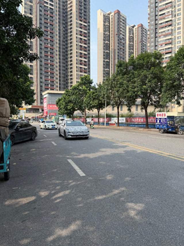 溜背身段抢先看，ID.AURA谍照曝光纯电家轿