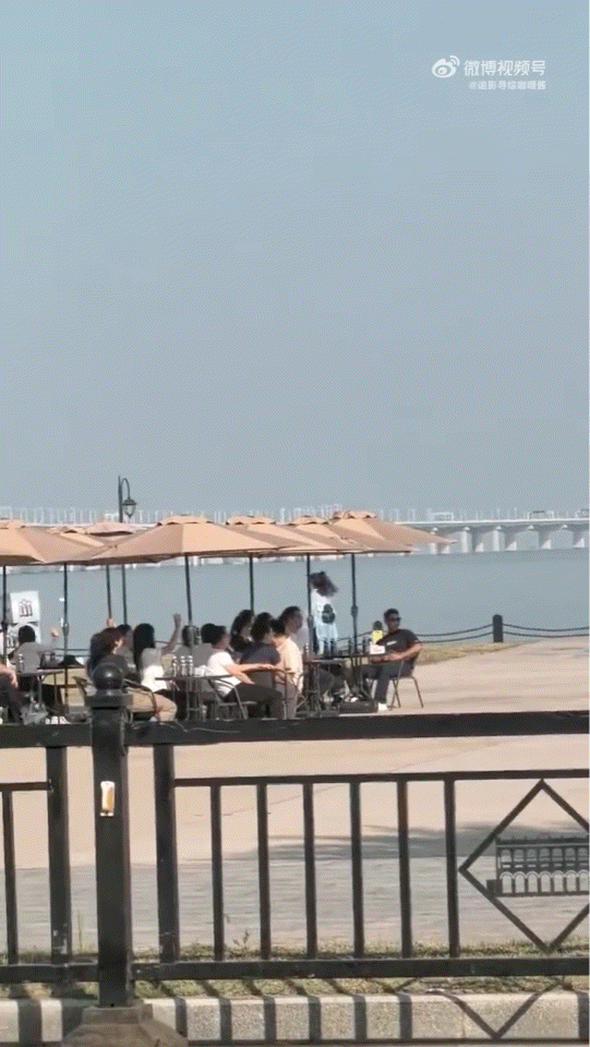 蔡文静东莞录制奔跑吧蔡文静东莞录制奔跑吧路透蔡文静东莞录制路透新鲜出炉，身形轻盈