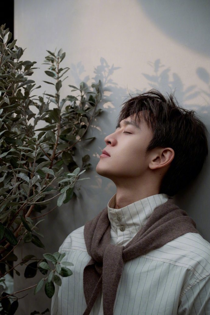 王天辰谈姐姐姐夫CP出圈王天辰回应天选高干文演员 救命！用“水桶效应”形容搭档关