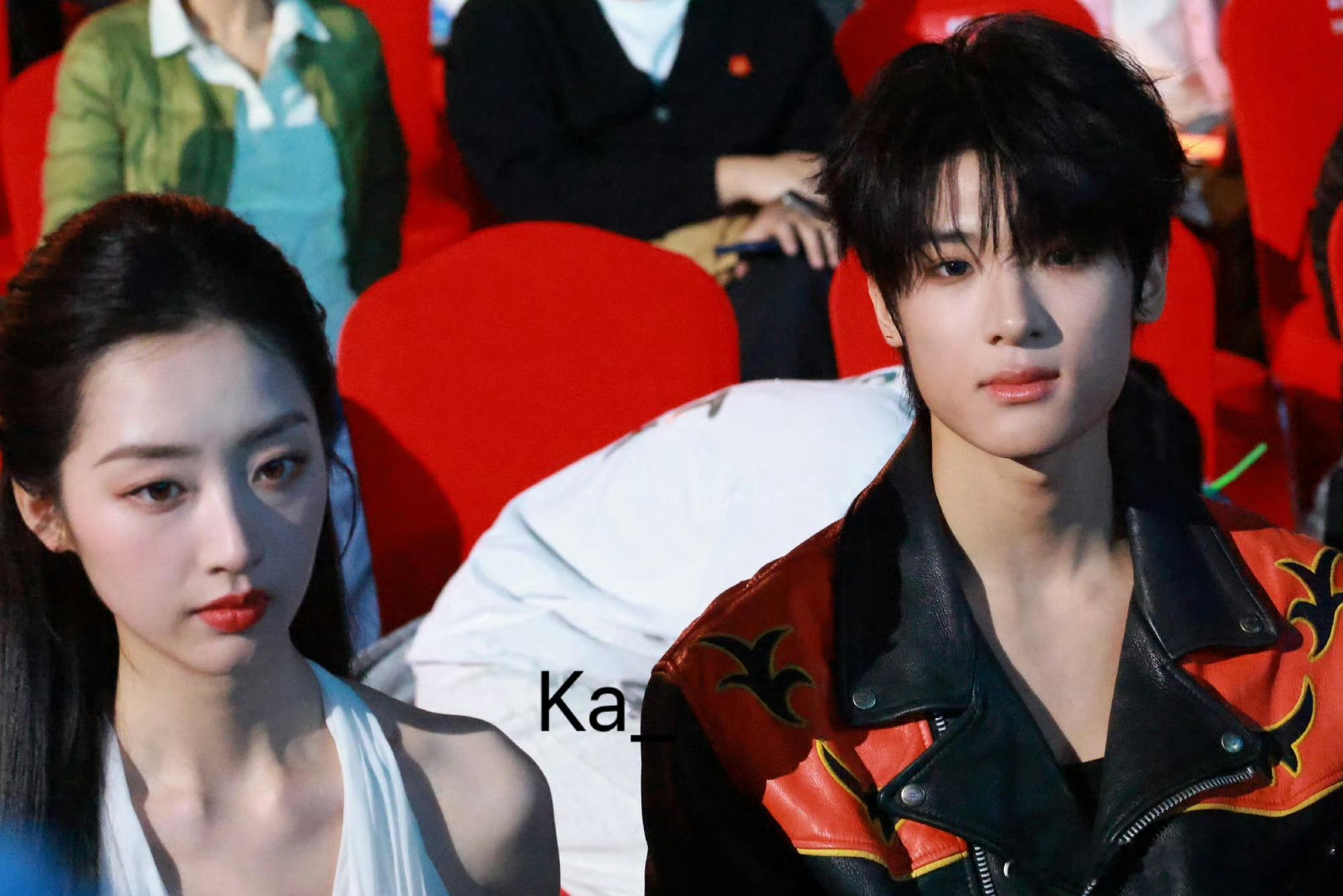 张峻豪和邓恩熙同框了！！！看看怎么样？？ ​​​