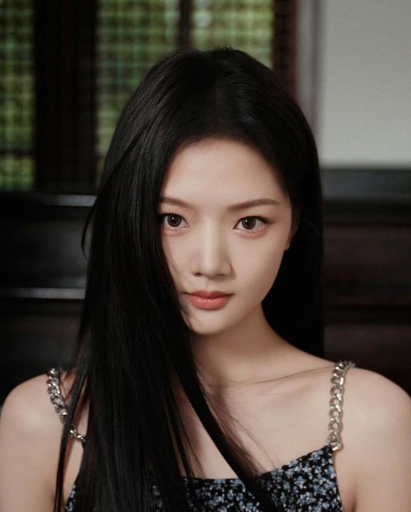 任敏为什么不太能吸粉呢？说起来，她演过的女主剧其实不少，搭档过的男演员也很强，包